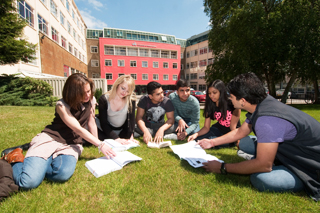 Luton_campus_grounds.jpg